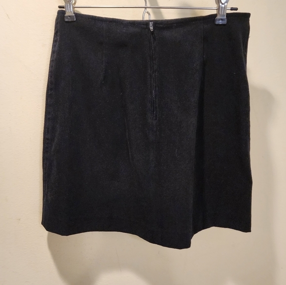 Express black mini skirt size 1/2 - Picture 2 of 8